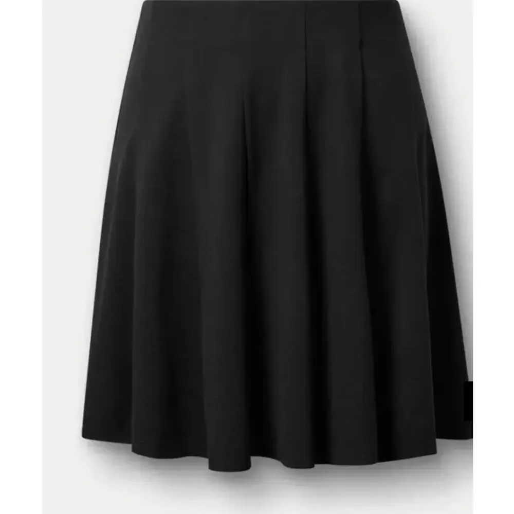 Torrid Mini Pleated Ponte Skater Skirt Sz 18 Grunge Goth Lolita Feminine Rocker